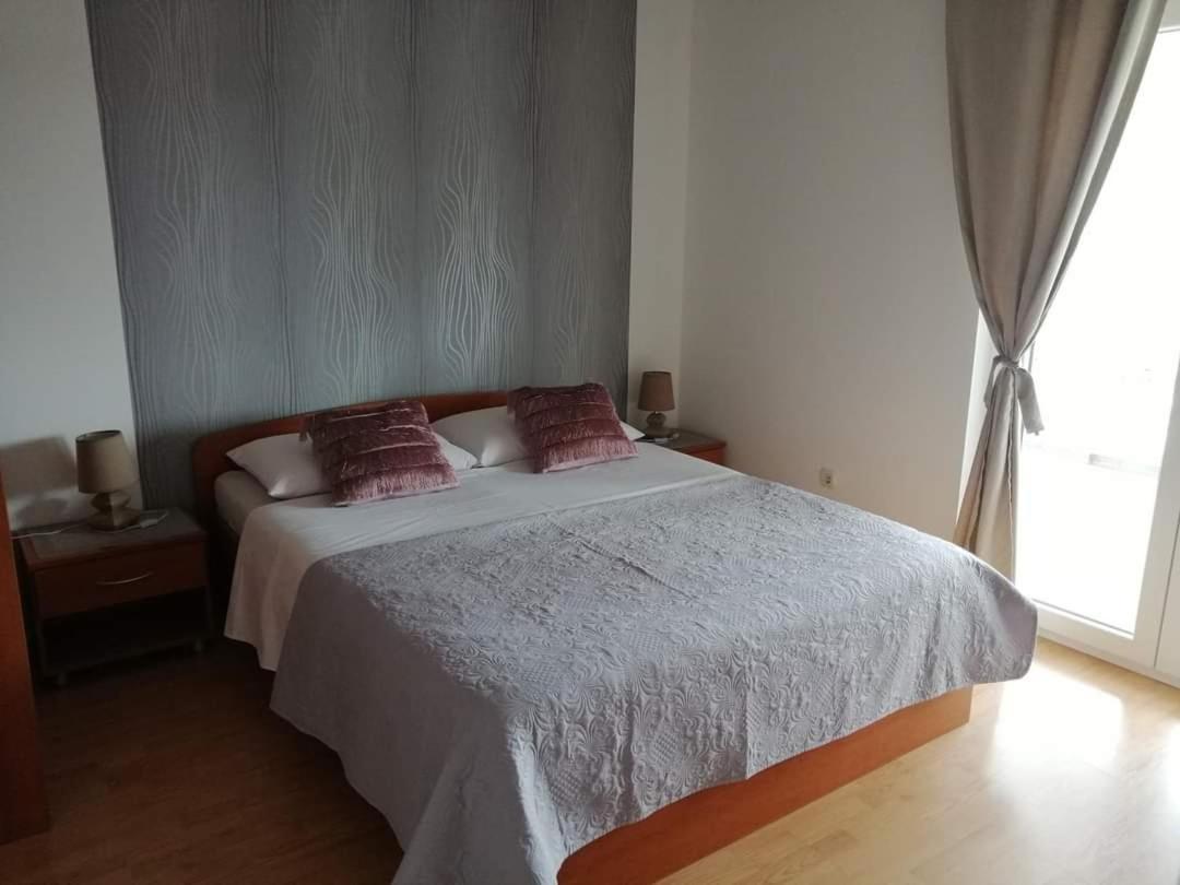 Apartments Jonjic Vodice Buitenkant foto