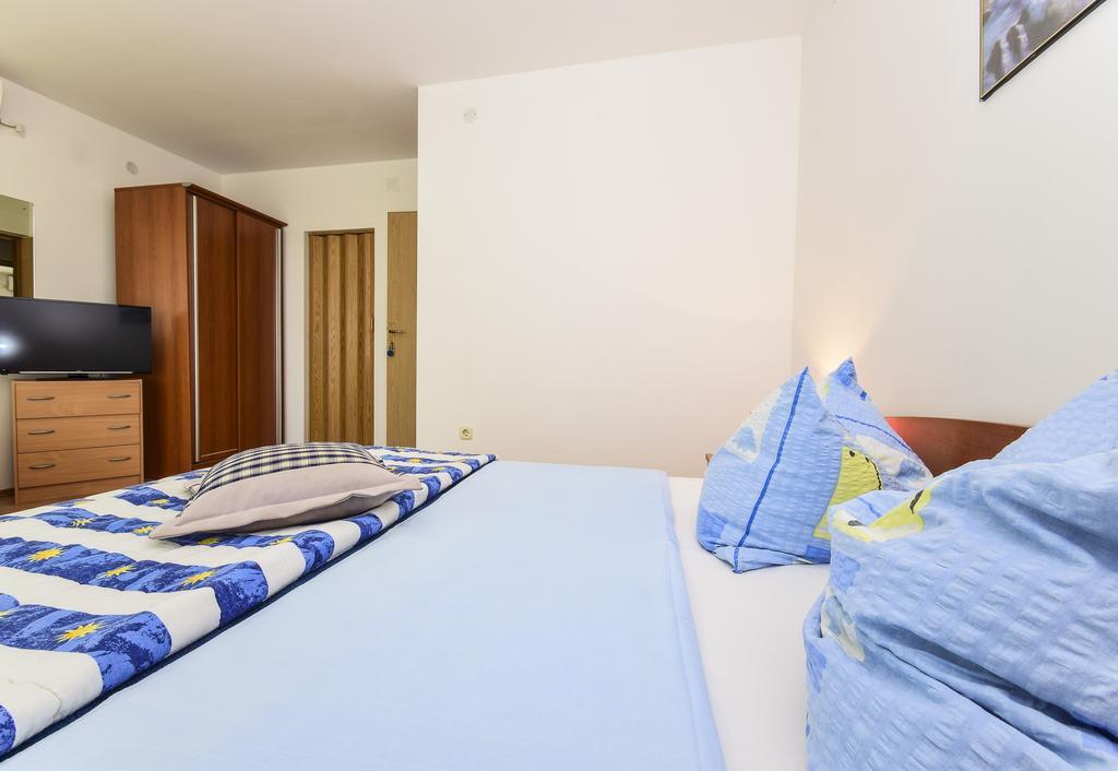 Apartments Jonjic Vodice Buitenkant foto