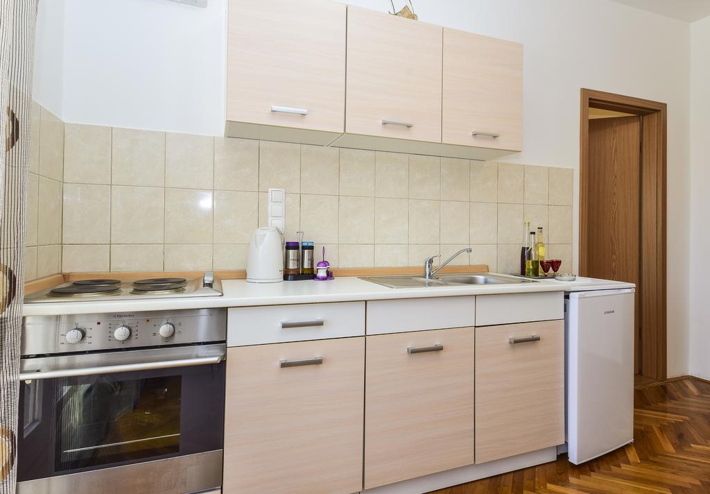 Apartments Jonjic Vodice Buitenkant foto
