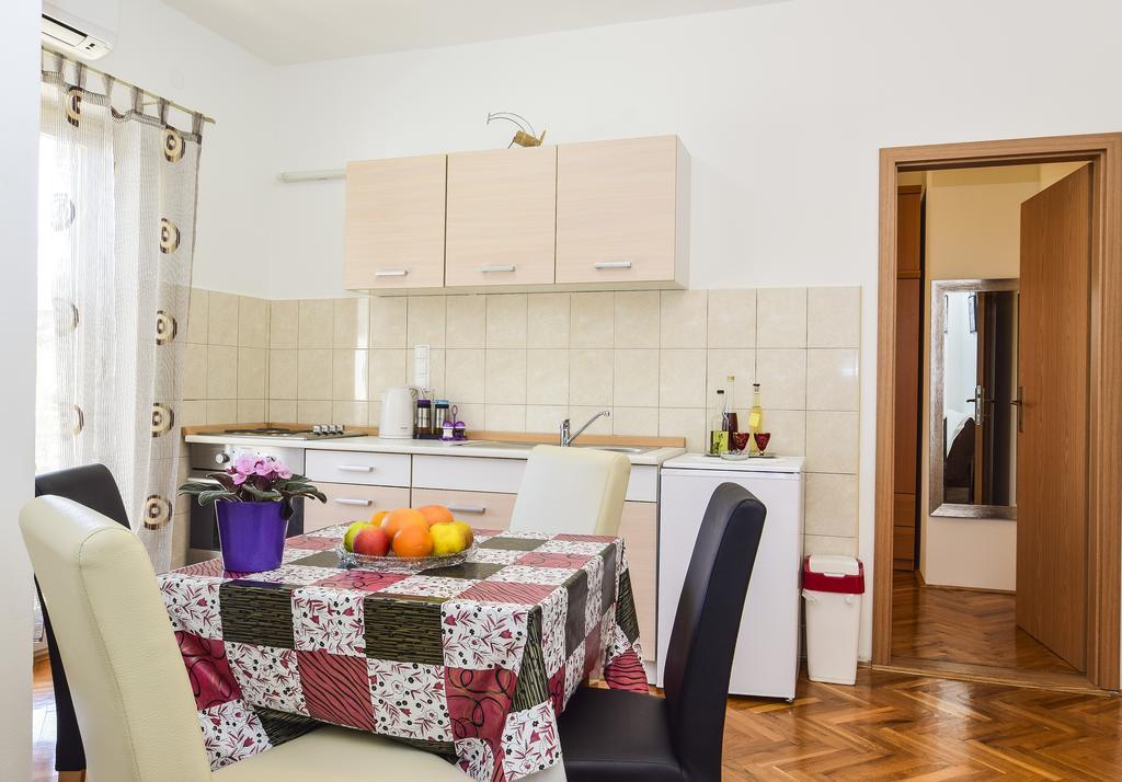 Apartments Jonjic Vodice Buitenkant foto